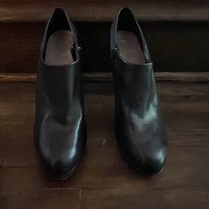 used vince camuto heels